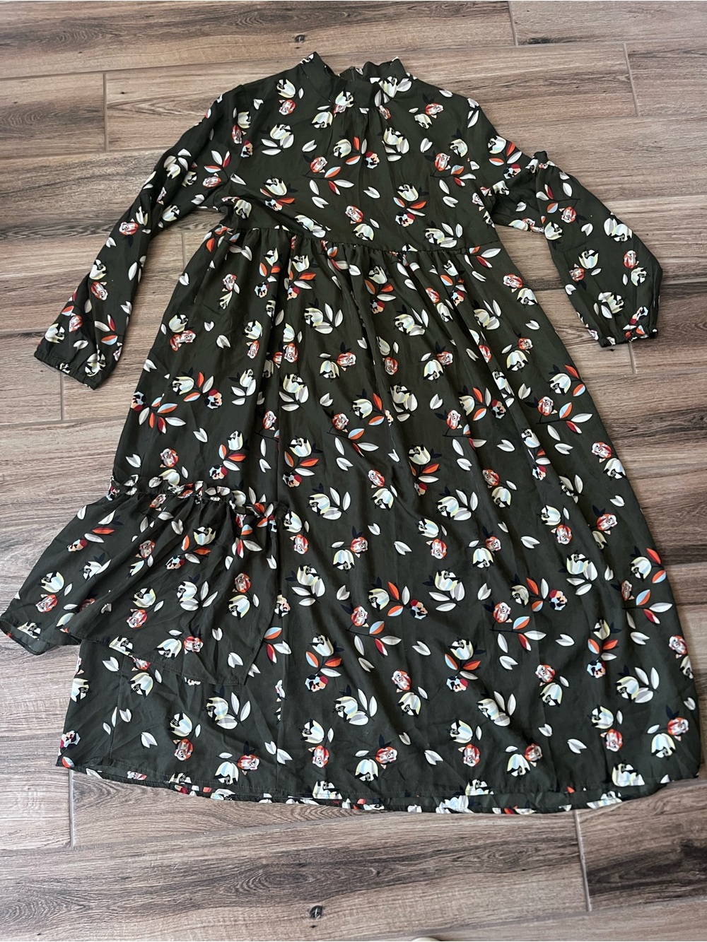Creative Genius Olive Green Floral Long Sleeve Dress EUC